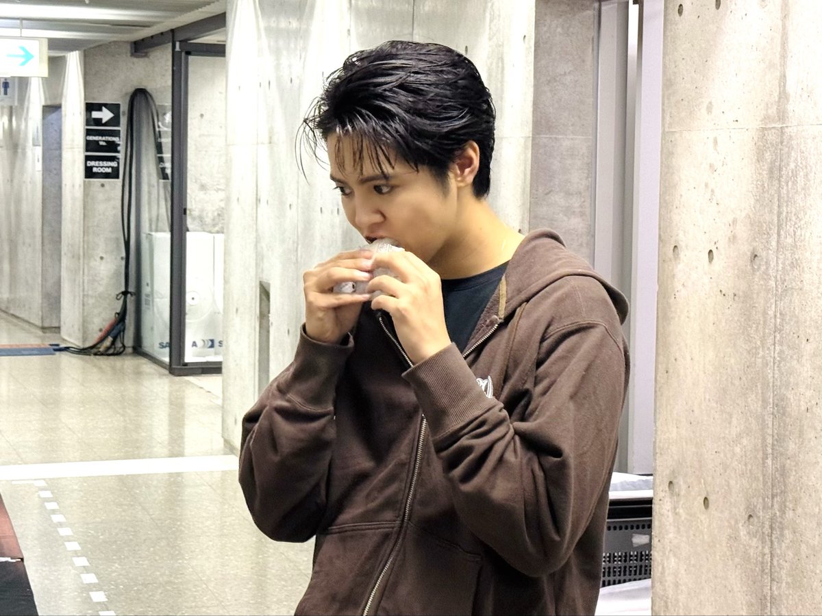片寄涼太 サイン入りtシャツ 片寄涼太 サイン入りtシャツ 片寄涼太 サイン入りtシャツ EXILE