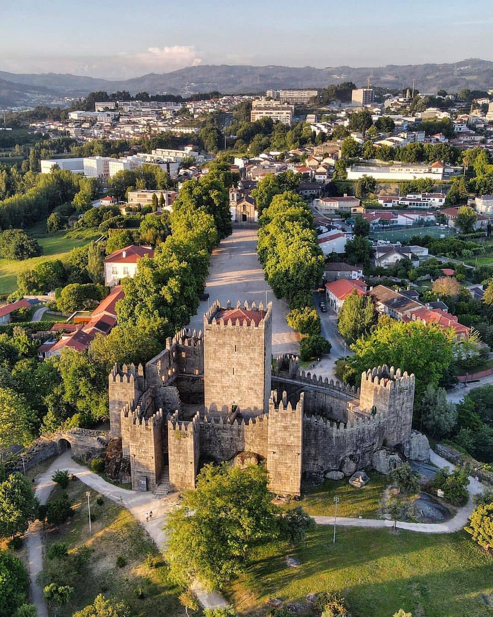 angelicaio81153's tweet image. Medieval Castle Fortress , Portugal 10th Century 

#artwork #photography #architecture