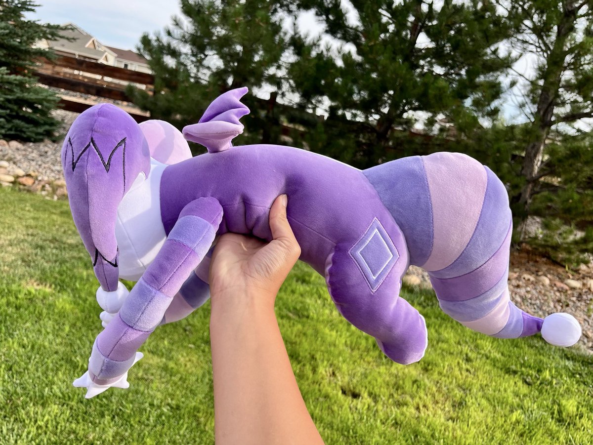 Another summer commission I finished is this custom OC plush! Made entirely from mochi minky ☁️ so squishy, and the perfect cuddly size!