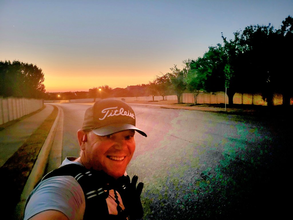 Moosepro's tweet image. 306→196 isn’t luck it is commitment. I outworked the lazy man who started this. While others sleep in and call it a cheat day, I’m chasing the sunrise, stacking miles, and building discipline. Success is earned before the world wakes.#canthurtme #KeepHammering #ALLIN…