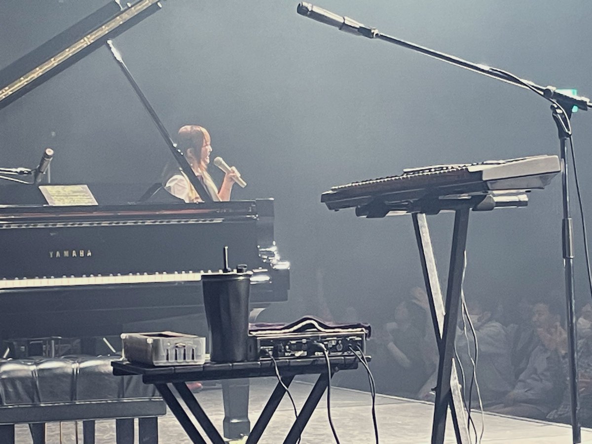 奥華子20周年弾き語りツアーin横浜ランドマークホールありがとうご