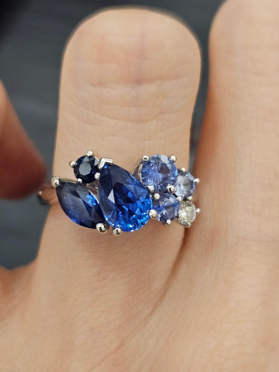 Get_yourHiHi's tweet image. 남의 블루에 무릎꿇고 대성통곡