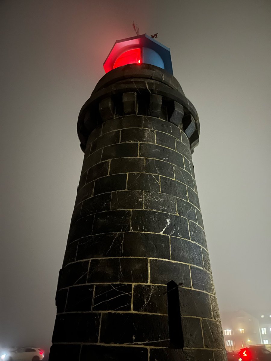 Anderson and the lighthouse. I used Teignmouth’s lighthouse as reference. Also crosshatching seems to make things more spooky, love a bit of crosshatch.