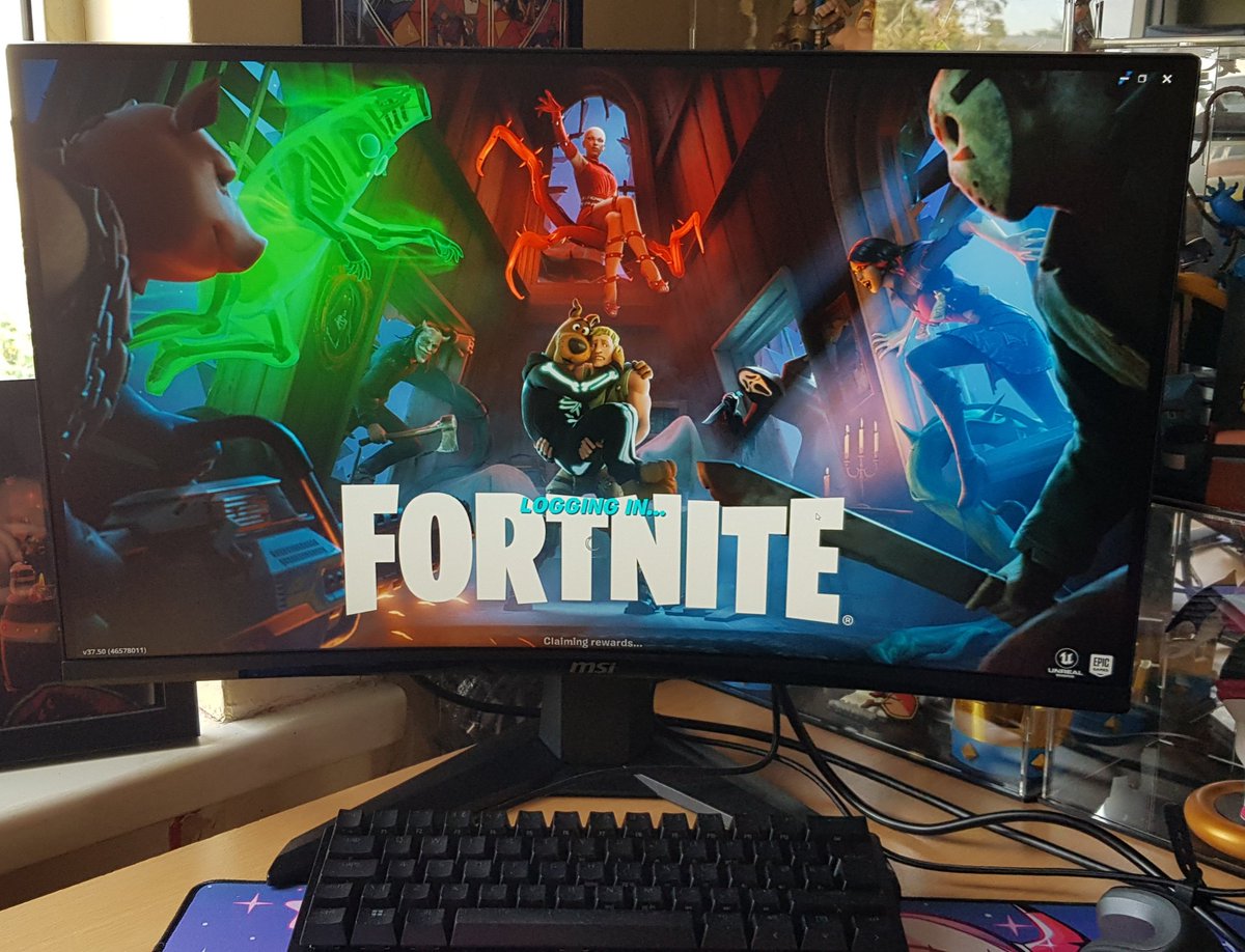 AdamClowery's tweet image. New Gaming PC acquired! 😈 #GameOn