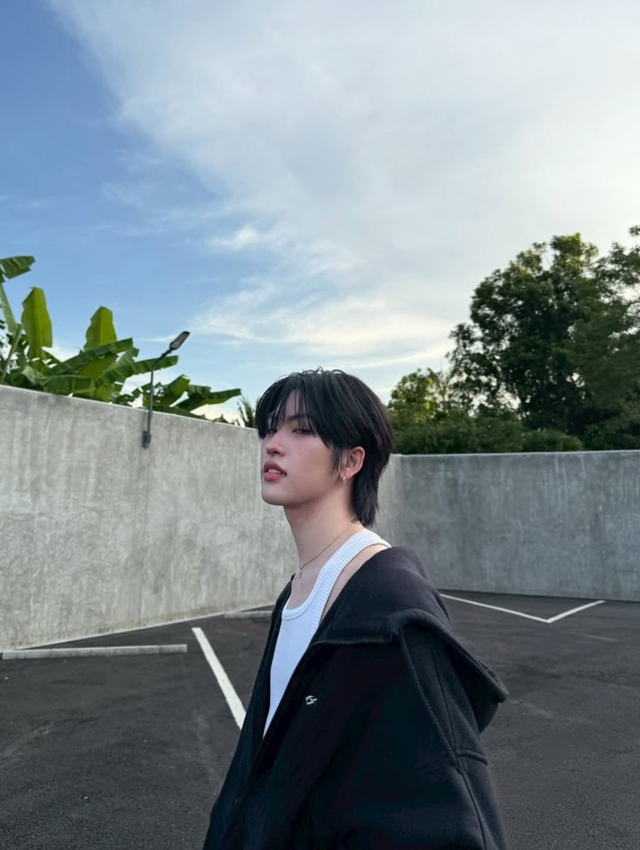 kiimpst's tweet image. Blue skies look good on, ฉันโอ้ฉัน.