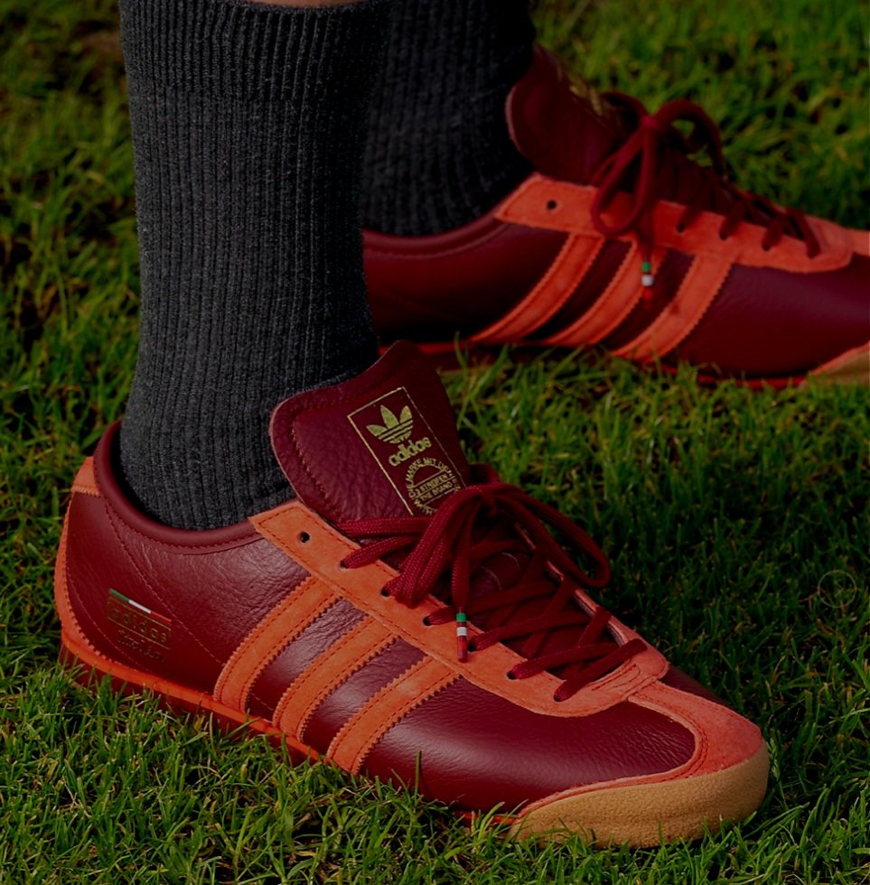 Spirit69_'s tweet image. ADIDAS ORIGINALS ITALIA 70's. Exclusividad para tiendas Size? Adidas revive una zapatilla clásica de los 70's: modelo Italia. Cuatro versiones antológicas. The Brand with the 3 Stripe. #adidasoriginals #adiporn #terracestyle #casualstyle #subcultura #gradas