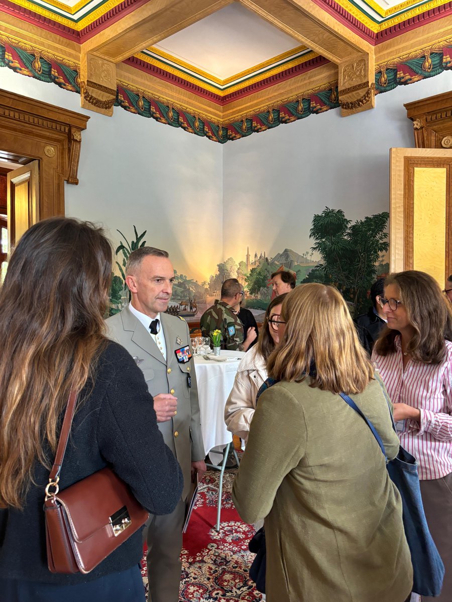 L'école de cavalerie a eu la plaisir d'ouvrir ses portes à la mission cinéma de la DICOD ainsi qu'au bureau d'accueil des tournages des Pays de la Loire dans le cadre de l'"Inspiration Tour" dédié aux professionnels du cinéma internationaux. 

<a href="/armeeszoneouest/">Armées zone Ouest</a> 
<a href="/armeedeterre/">Armée de Terre</a>