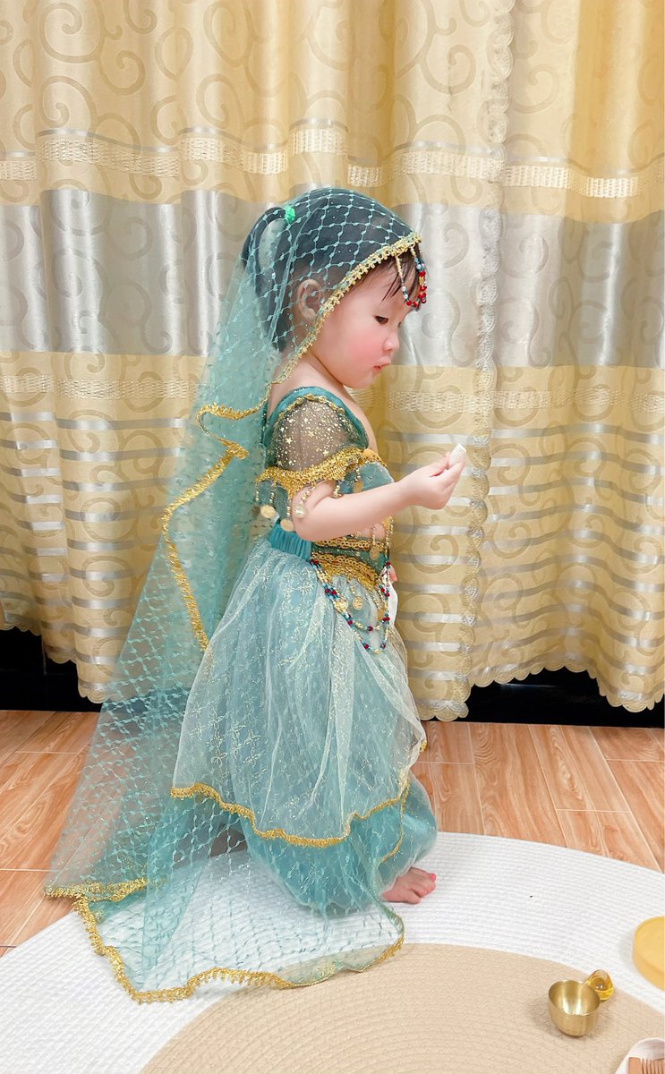 Nattokomusume's tweet image. 今日はアラジンのジャスミン姫に大変身！かわいすぎる〜👑💖
#PrincessJasmine #LittlePrincess #DisneyMagic #Sakescoslay