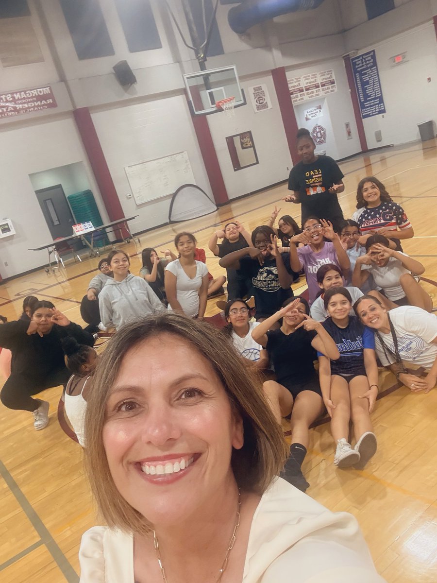 Had an awesome visit with the <a href="/DriscollRangers/">Driscoll Rangers</a> 7th grade girls athletics class. Every one of them came up and introduced themselves — such a respectful and driven group. Keep up the great work, Lady Rangers! 💜 #DriscollPride #LadyRangers #FutureLeaders