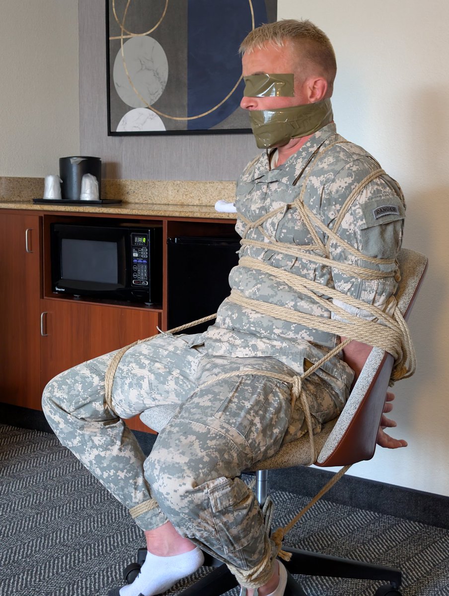 CapturedCamo tweet media