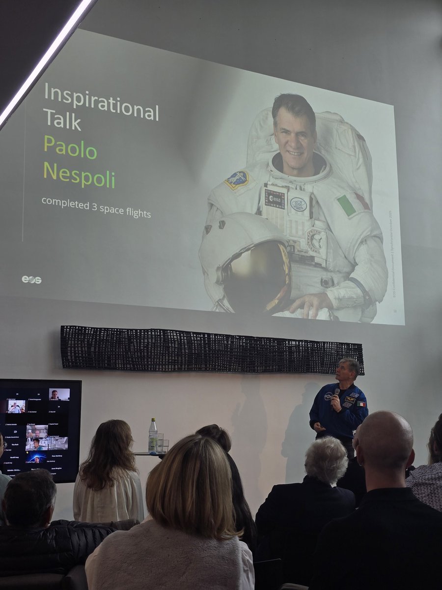 futki's tweet photo. @astro_paolo Thank you for your inspiring talk @ eos. True legend of space https://t.co/PNzA4tA64i