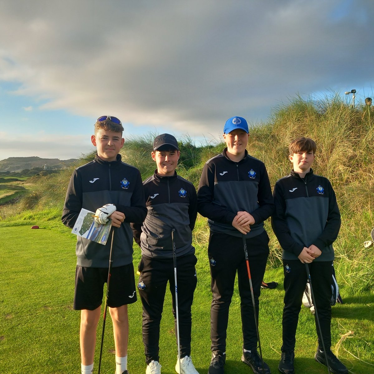 ArklowCBS's tweet photo. A great day on the course! 🏌️♂️
Our school golfers enjoyed a fantastic Arklow CBS Golf Outing at Arklow Golf Club today, joined by Miss McElheron and Majella.
A huge thank you to @arklowlinks for hosting us and for their warm welcome!
#ArklowCBS #CBSSport #ArklowGolfClub https://t.co/YRkIW29CNU