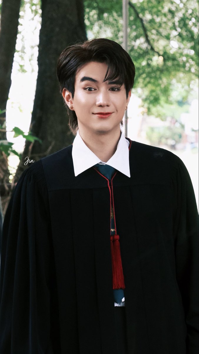 Jinxxxdollark's tweet photo. 🤨😏
#ForthGraduatedDay
#fforthpcsp https://t.co/7JipUdBVku