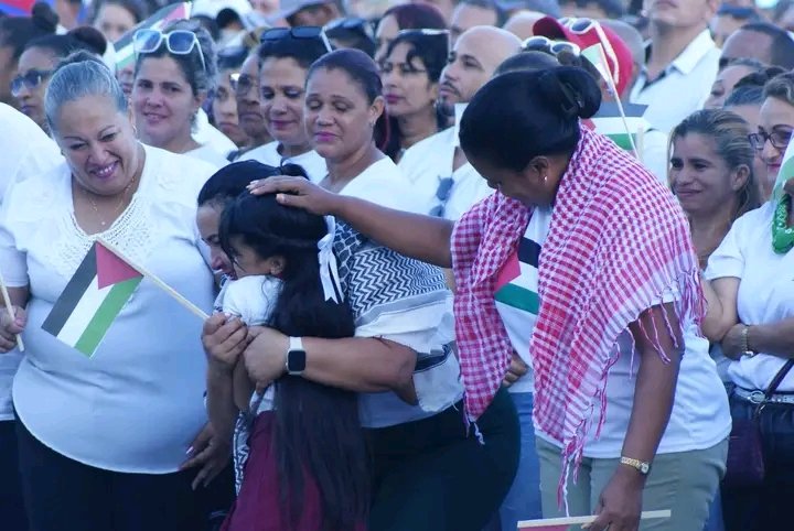 La pionera Vanessa Romero  con sus palabras nos conmovió a todos.

La lucha por la paz de #Palestina es también nuestra lucha.

#CubaConPalestina
#ProvinciaGranma 
#Bayamo