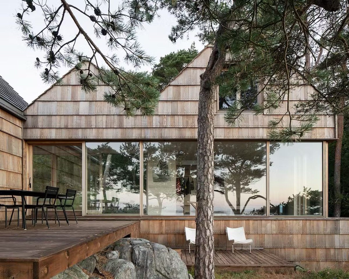 hawkitecture tweet picture
