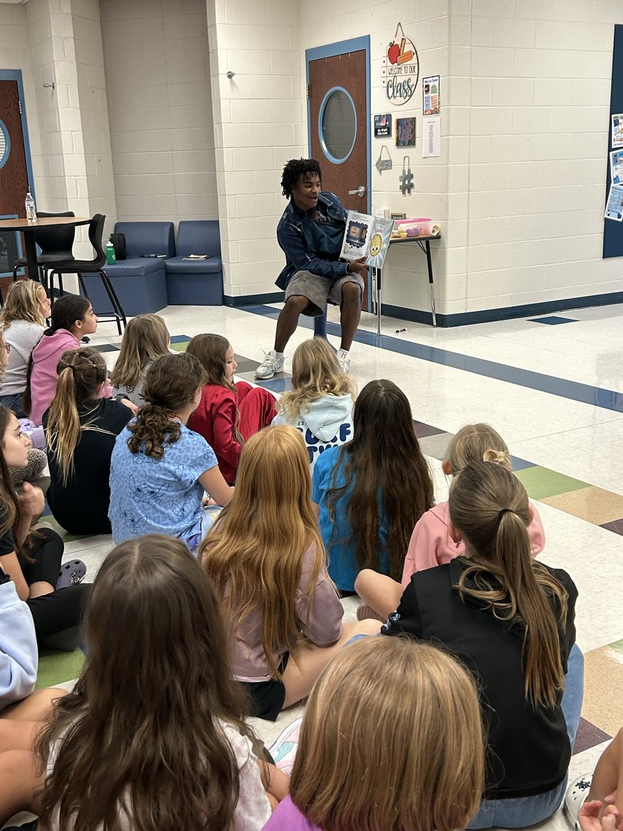 This has been the most amazing reader yet!! What emotion and excitement <a href="/terrieckg__/">Terrieck Gregory</a> read with to share about being “one smart cookie” he showed us what perseverance is by reading our book with one arm! 🦅🏈💙💛<a href="/WHWildcats/">Warren Hills Elementary</a> <a href="/LNEagleFootball/">Eagle Football</a> <a href="/coach_bolling/">Adam Bolling</a>