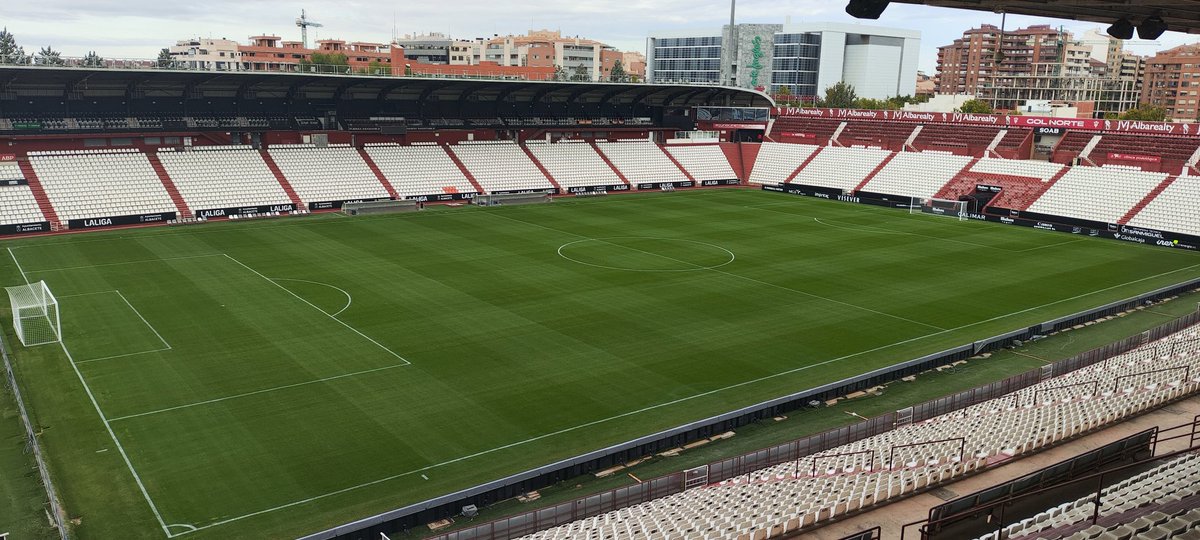 julliaes's tweet photo. 🏟️🌱 Resultado de la resiembra de raygrass👌🏾Ya lo tenemos casi casi como @delpinoagronomy 😜 https://t.co/QZUseqQStp