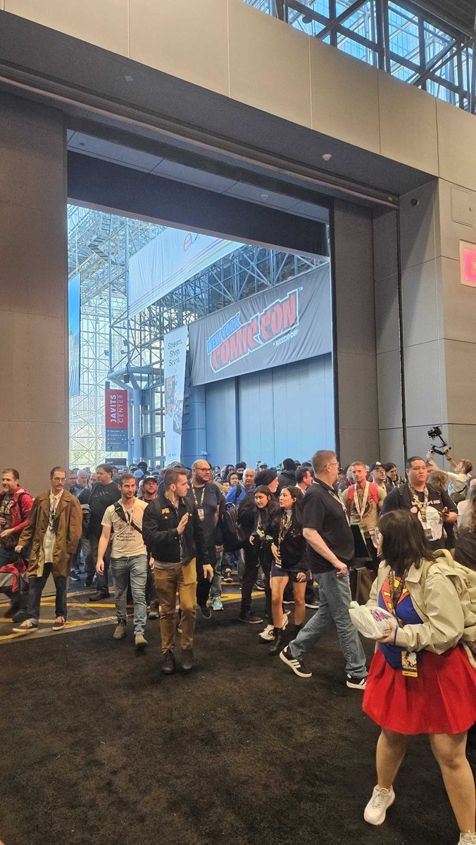 How many new friends are we going to make today? 🐈‍⬛