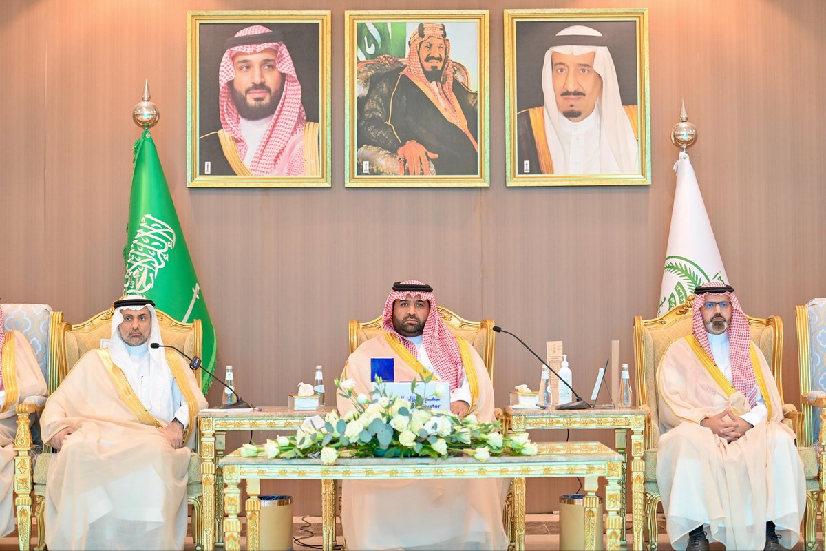 jazangov's tweet photo. برعاية كريمة وتشريف من سمو أمير منطقة جازان 
#محمد_بن_عبدالعزيز
وحضور سمو نائبه الأمير
#ناصر_بن_محمد
ومعالي وزير الصحة الأستاذ فهد الجلاجل
تدشين عدد من المشاريع الصحية بتجمع جازان الصحي. https://t.co/DGY419LHwU