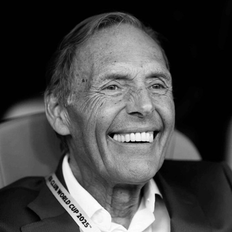 fifaworldcup_es's tweet photo. En memoria de Miguel Ángel Russo. 💙💛