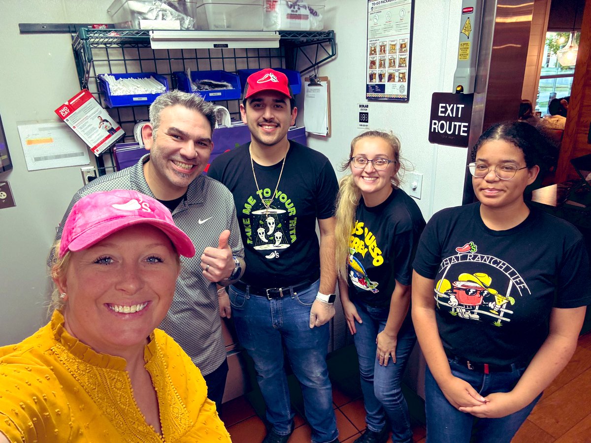 Great visit with <a href="/lucascole41/">Lucas Rodriguez</a>! Thank you for coming in and taking the time to coach and support! I appreciate all the feedback! 🌶️❤️#chilislove #livingourpurpose #teamtyler <a href="/Dk5Mills/">DeKarlton Mills</a> <a href="/debbie_shonk/">Debbie Shonk</a> <a href="/Chilis/">Chili's Grill & Bar</a> <a href="/cnr618/">Colleen</a>