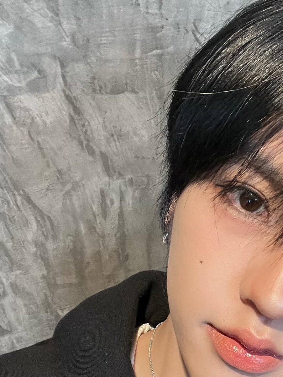 kiimpst's tweet image. Need a little kiss on my, แก้ม แก้ม🤍