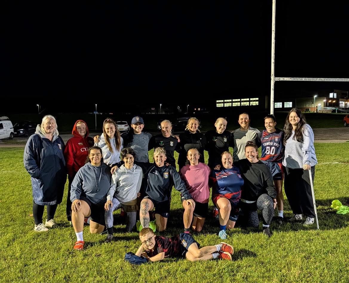 Wednesday means one thing and that one thing is training for the gals! Week in week out the effort from these gals is top form! The gals have fire in their bellies ready for Sundays game! ❤️💙🏉