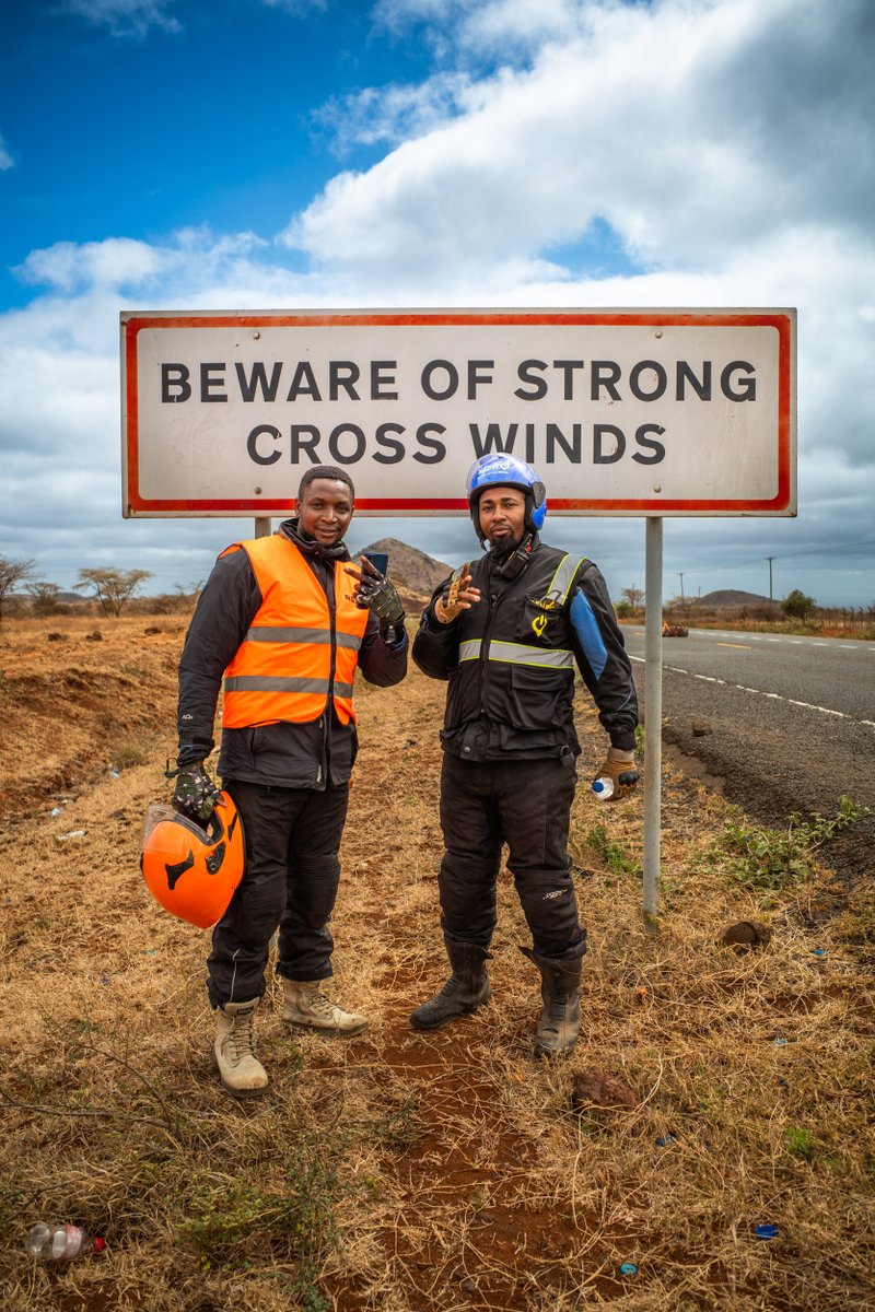 #RoadtoAddis: Day 4
Strong crosswinds, long hours, and border delays couldn’t stop the team. Even stuck overnight without charging, morale stayed high. Curious crowds gathered around the EVs for info.

#EmobilityAfrica #Sustainability #CleanEnergy #Innovation #AEW2025