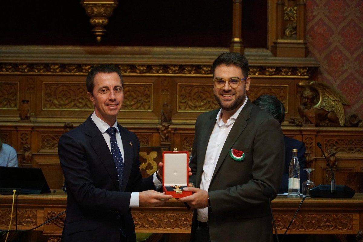 ❤️ Enhorabona, Joan! 

👉🏻 Joan Méndez, secretari general de les Joventuts Socialistes de Mallorca, ha estat proclamat avui conseller del Grup Socialista al Consell de Mallorca.

🌹 Sort i encerts en aquesta nova etapa.