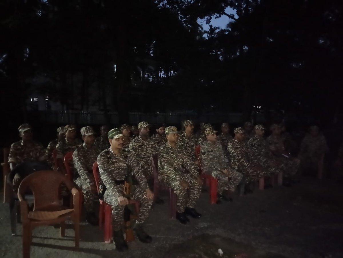 #Formalinteraction of commandant 48 with personnel of D/48 at super market gauripur Dhubri. Briefed about preparedness for law and order as well as forthcoming election duties.