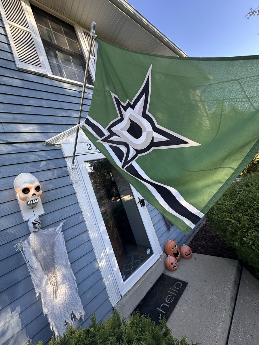 Hockey season is BACK! <a href="/DallasStars/">Dallas Stars</a>