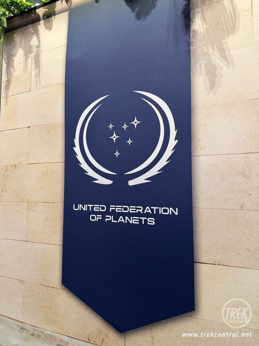 ⭐️NYCC ACADEMY BOOTH

Here's a closer look at the #StarFleetAcademy booth at #NYCC this weekend, giving us some insights into Academy life, including the 'Laplings' team, and the Federation flag (as seen in Discovery).

More Images 👇
#StarTrek