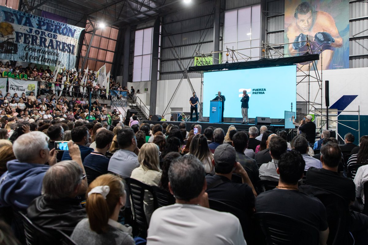 Perón fue quien mejor comprendió que nadie se salva solo. Supo ver que el pueblo argentino es solidario y que en ese rasgo se forja lo colectivo, lo comunitario, que sigue siendo la base de nuestro proyecto de país.
El peronismo, lejos de ser el pasado, representa un futuro para