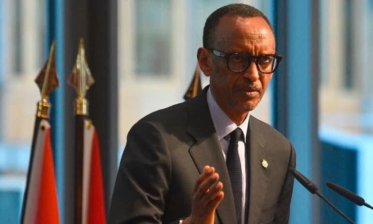 🔴 INFO / Rencontre de Bruxelles — La replique intelligente de <a href="/PaulKagame/">Paul Kagame</a> aux discours de <a href="/fatshi13/">Félix A. Tshisekedi</a> n'a pas tardé : « Nous sommes ici pour discuter de partenariat, mais le sens du terme varie selon les personnes. Pour certains, il s'agit de donner des instructions et de faire