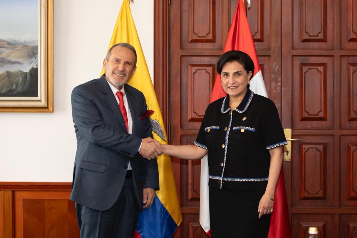 Previo al inicio de la XVII Comisión de Vecindad Ecuatoriano–Peruana, la canciller <a href="/gabisommerfeld/">Gabriela Sommerfeld</a> y su homólogo del Perú Elmer Schialer mantuvieron una reunión bilateral para afinar los temas que se abordarán en esta jornada.

🇪🇨🤝🇵🇪