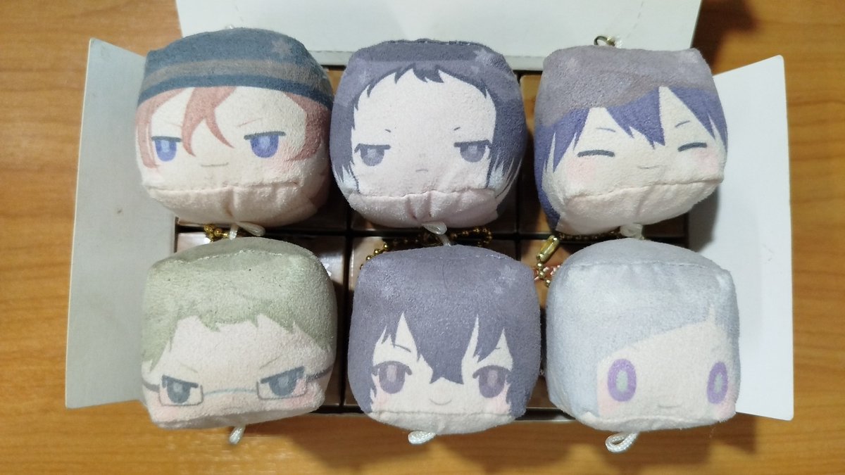 FOREVER120FS's tweet photo. 文豪ストレイドッグス × フェイス•キュープ
✨ BUNGO STRAY DOGS × FACE CUBE

💡มือสอง พร้อมส่ง กล่องเยินแต่ของสภาพดี
price 1,000 bath รวมส่งแล้ว

( ยกbox ยังไม่ขายแยก เปิดหารได้ )
#ตลาดนัดบุงโก #ตลาดนัดbsd #ตลาดนัดbungo https://t.co/8GtUIaqmii