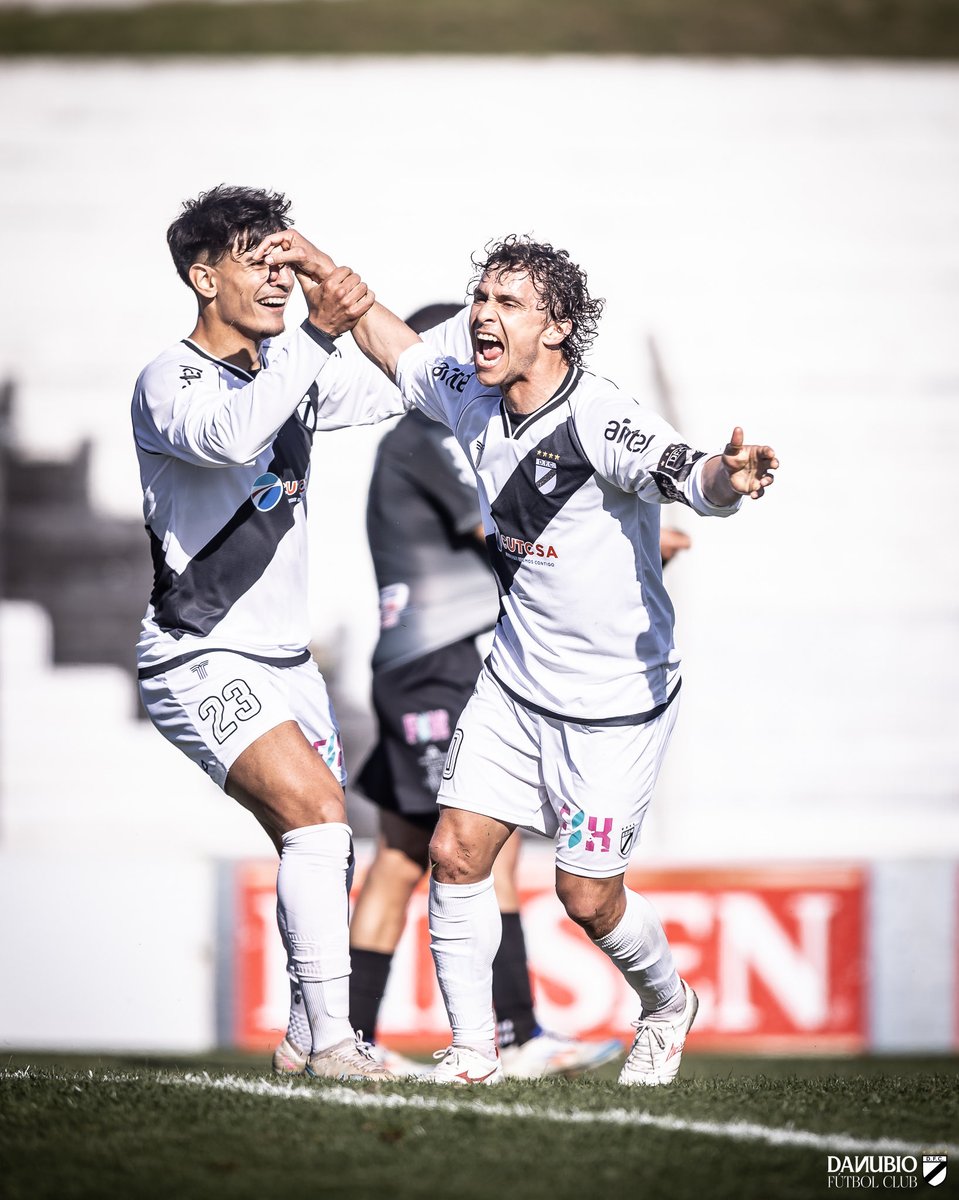 👊🏻 Todos juntos, es el domingo. 

#LaUniversidad🎓