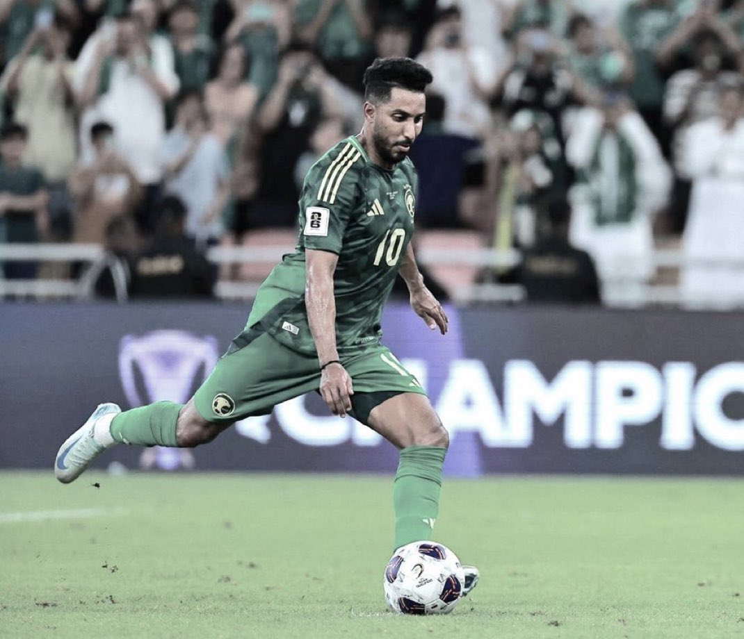 طرحهم سخيف وتافه و قدْر ..
طلع الغل منهم امس..
والي بداخل صدورهم أكبر..

موت بغيضك..
سالم الدوسري أسطورة كرة القدم السعودية 💚
وسالم قائد المنتخب غصباً عليك انت وياه💙