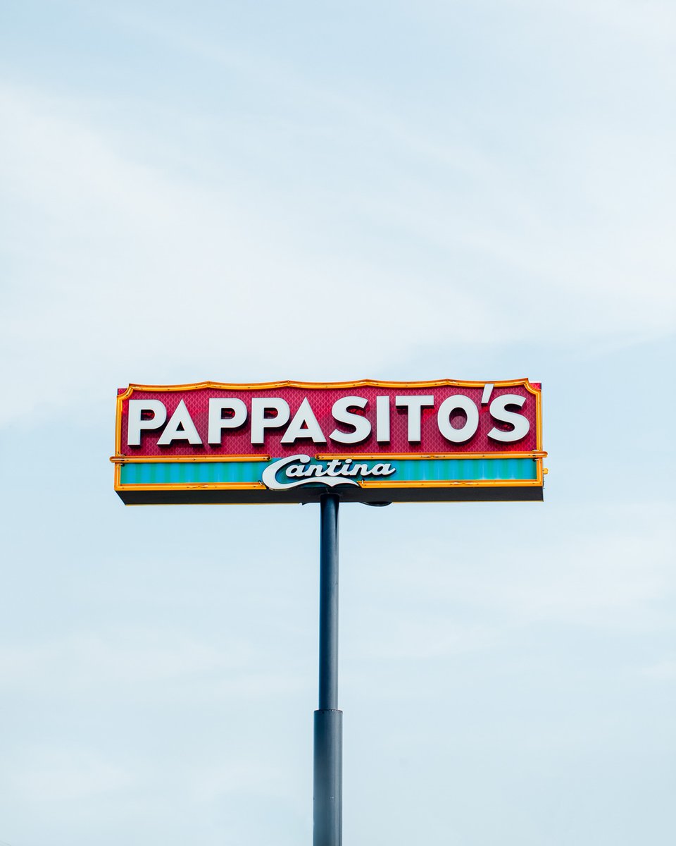 PappasitosTXMEX's tweet image. You can spot the fiesta from a mile away. #Pappasitos #LegendaryTexMex