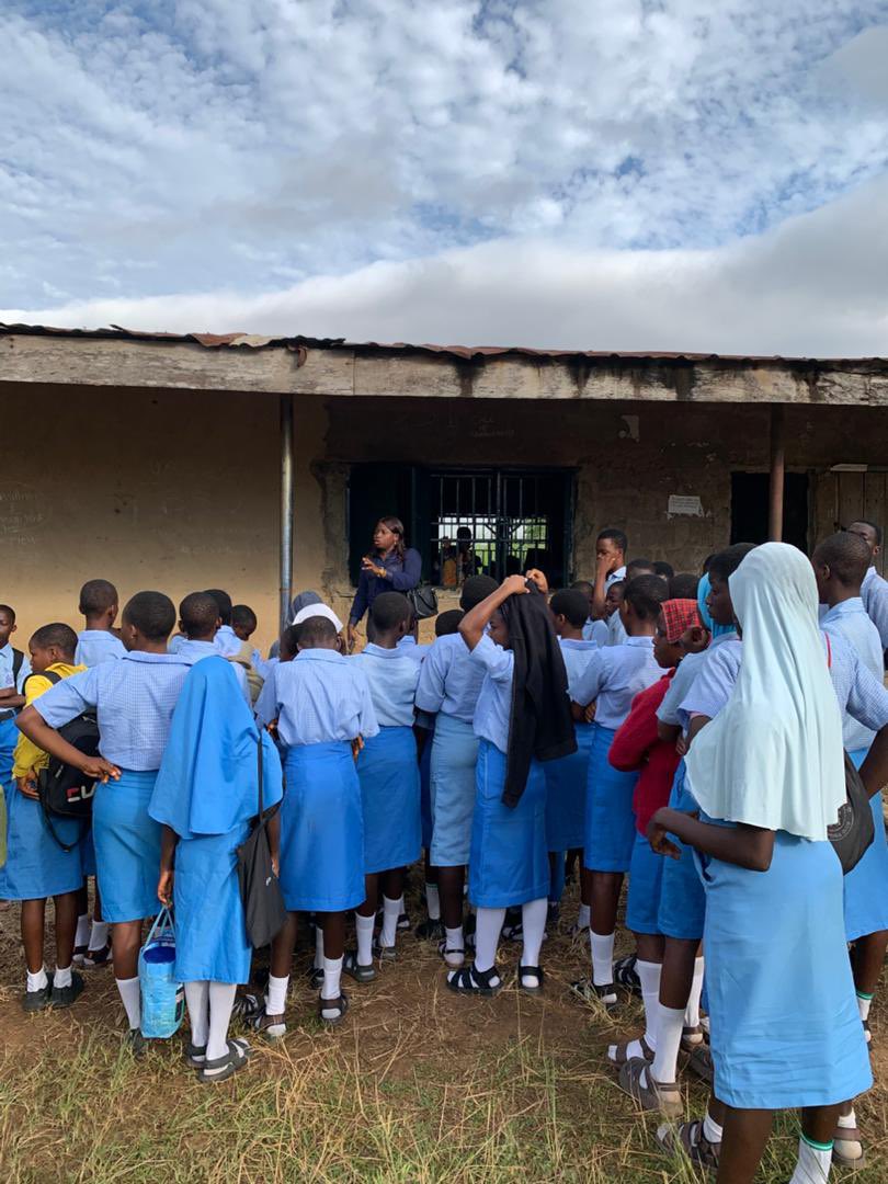 TRepairers's tweet photo. This week, we have begun the important work of connecting with young minds to teach our message of ethical leadership through service.
#FutureLeaders #NigeriaYouth #ValuesDriven #IntegrityInAction #TheBreachRepairers #TheBreachRepairers7 https://t.co/niD0DM4EvG