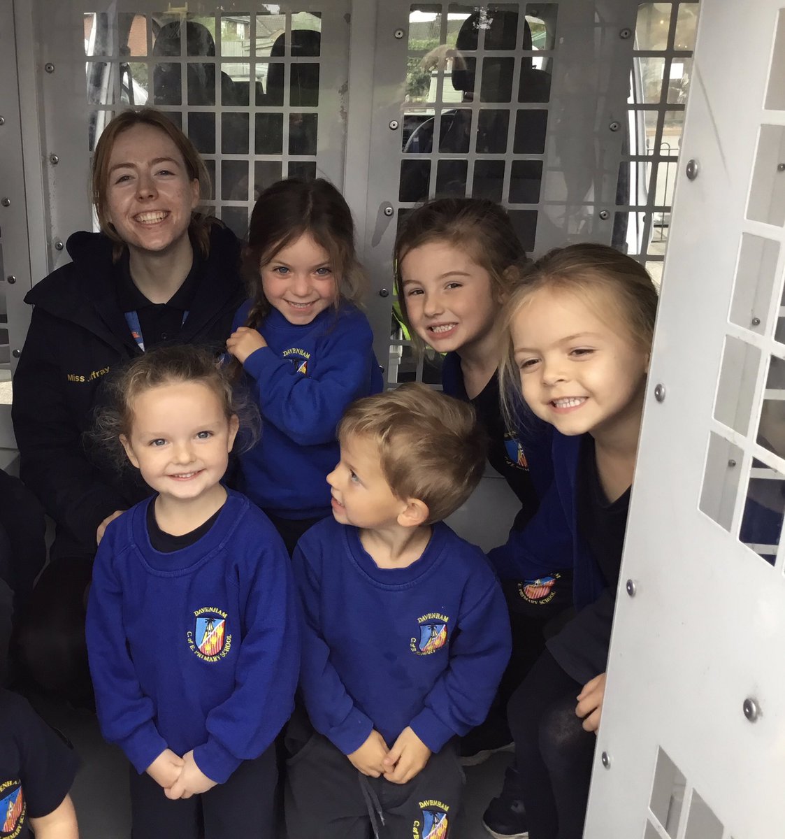Great excitement today when Police Officers visited EYFS 👮‍♀️ We tried on different uniforms and had a go sitting in the Police van! Thank you to our parents for giving up their time to come in to school this week 🙏 #davenhameyfs #peoplewhohelpus