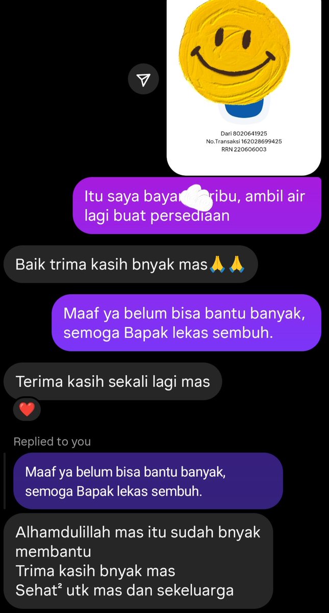 Tiga hari di rumah sakit, bapaknya sakit parah.
Tapi yang paling menampar saya justru kalimat ini : “bapak nyisain bubur biar saya bisa makan.”
Di tengah segala kekurangan, kasih sayang dan perhatian seorang Ayah dan cinta seorang anak ke orang tuanya tetap jadi hal paling cukup