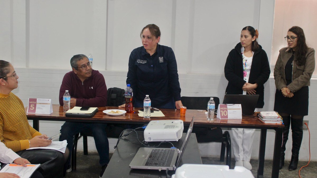 Salud_Hidalgo's tweet image. En Tulancingo, la Jurisdicción Sanitaria No. 2 coordinó estrategias con IMSS e ISSSTE para garantizar la vacunación oportuna contra el sarampión. 💉
#PrimeroTuSalud #PrimeroElPueblo