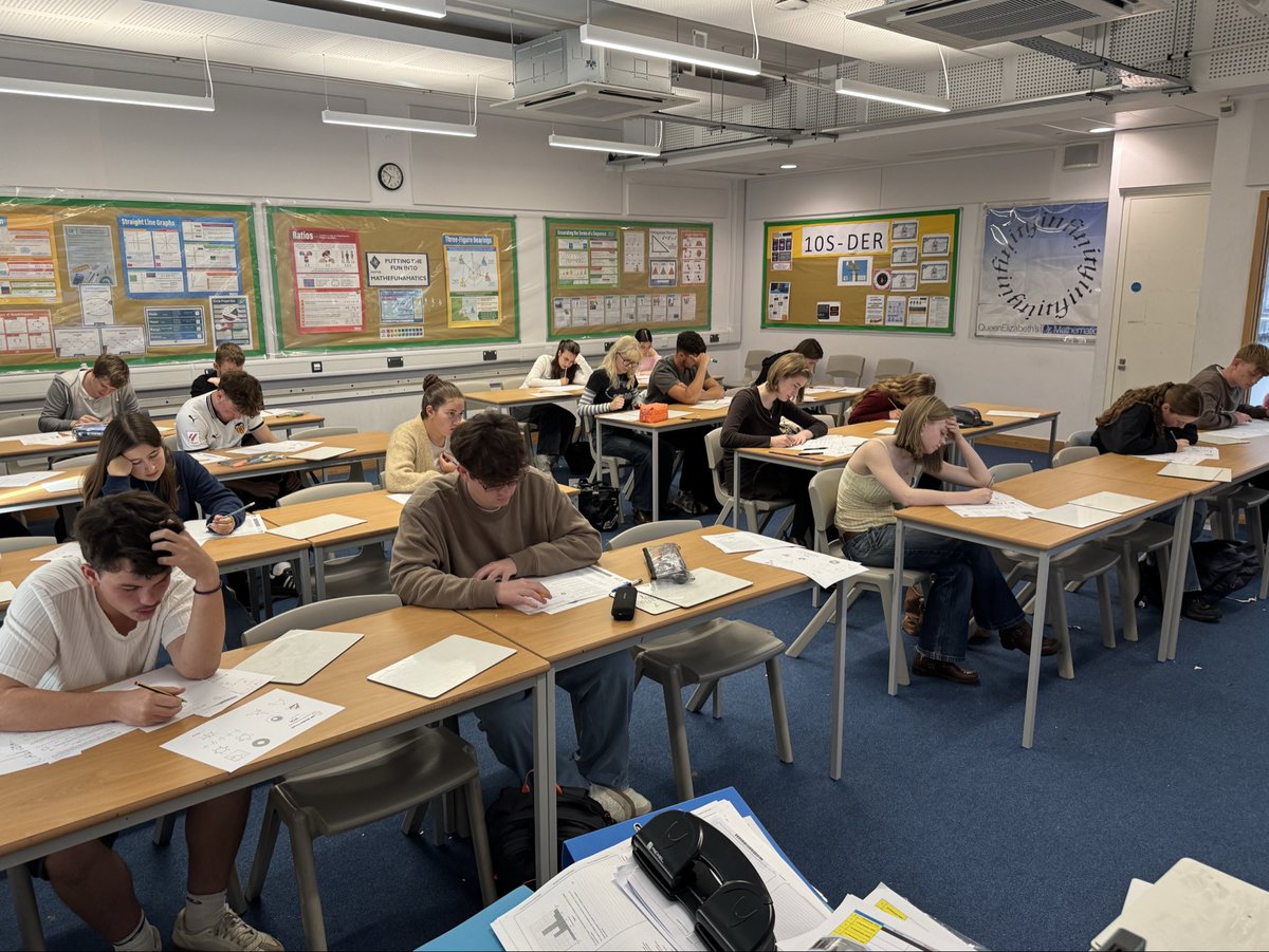 QESDorset's tweet image. Our Sixth Formers put their problem solving skills to the test in this year’s National Maths Competition today. Congratulations to all who took part and best of luck to our top performers who will receive certificates soon! #MathsCompetition #ProblemSolving