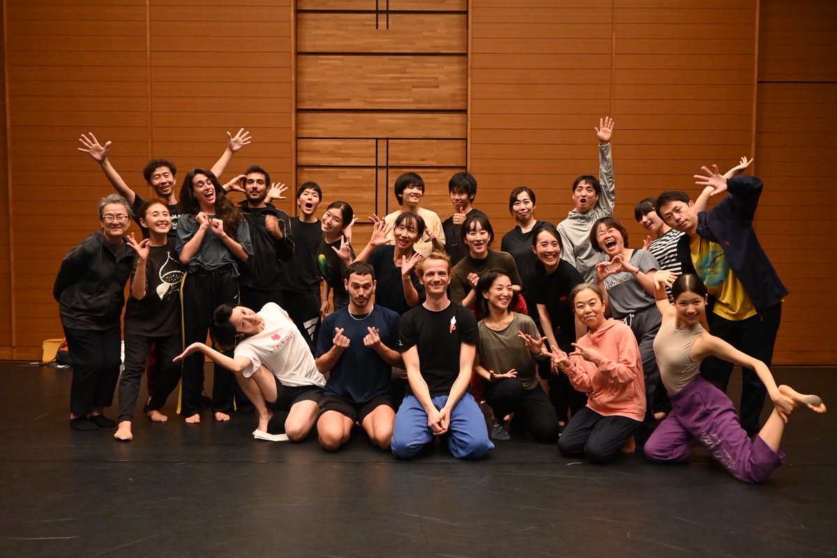 世田谷パブリックシアター
Peeping Tom   ピーピング・トム「TRIPTYCH」トリプティック
面白いし、やばすぎだし、凄すぎた！

ワークショップも感無量でした。
10/11に、穂の国とよはし芸術劇場PLATであるみたいなので、行ける方はぜひ。