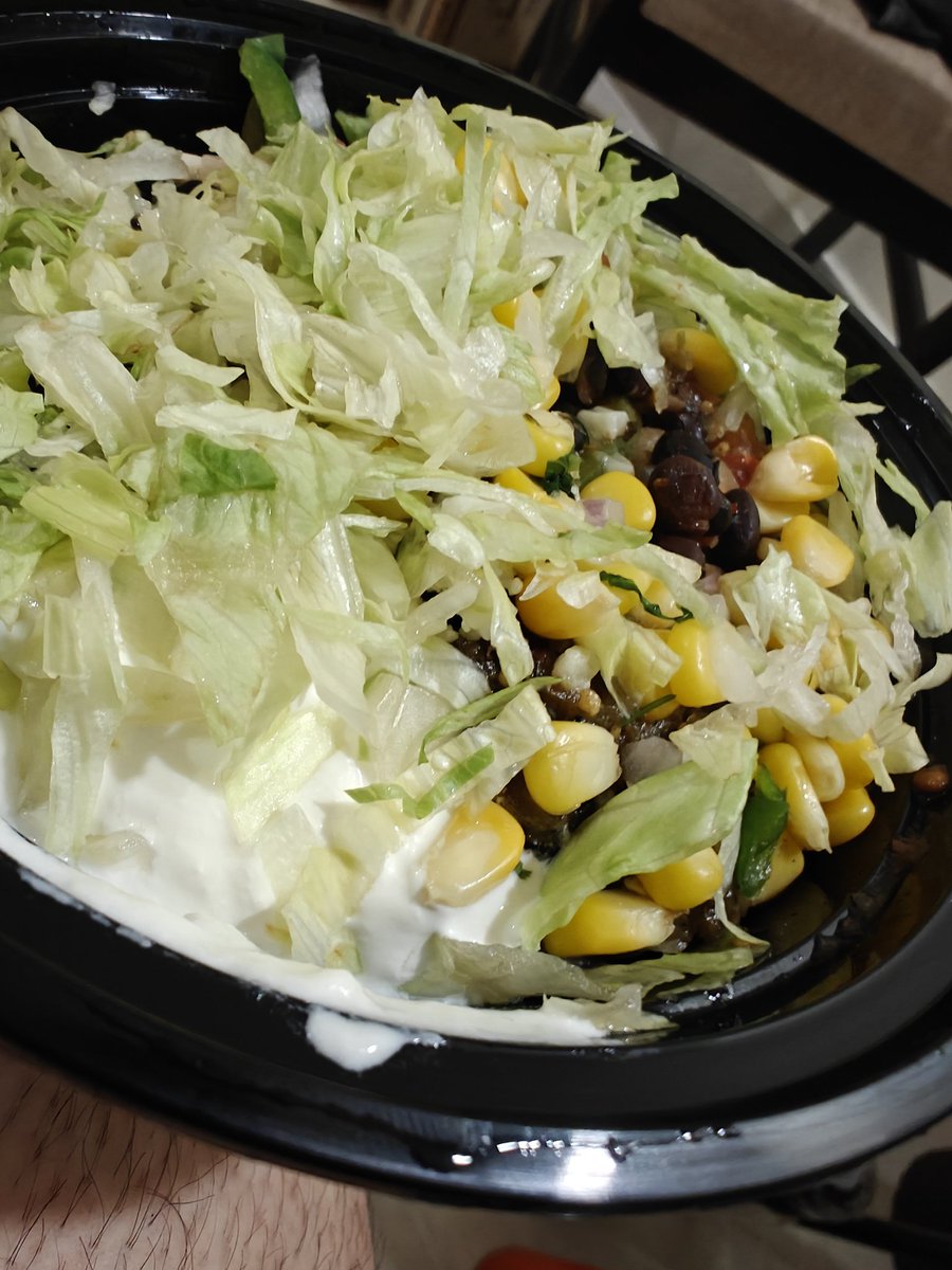 _sachinnarang's tweet photo. @zomatocare this is really disappointing. I ordered a BBQ Paneer Bowl from California Burrito #7350370641 and paid ₹260, but received a Corn Bowl instead.
This isn’t the first time such errors are happening please take responsibility and fix this.

#Zomato #CaliforniaBurrito https://t.co/kGgvLkTSMb