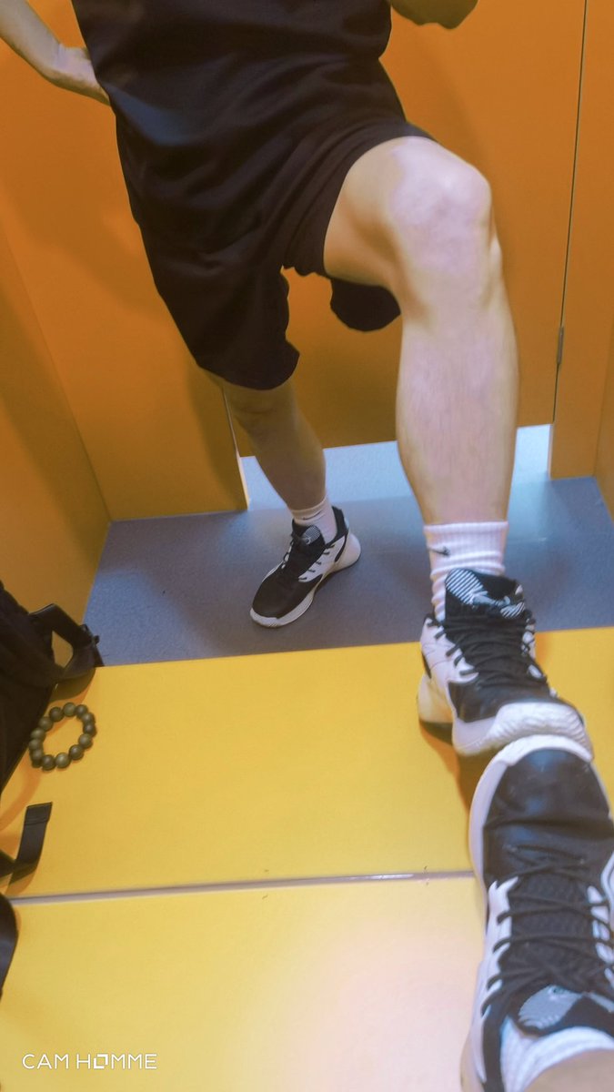 Dlyan Li tweet media