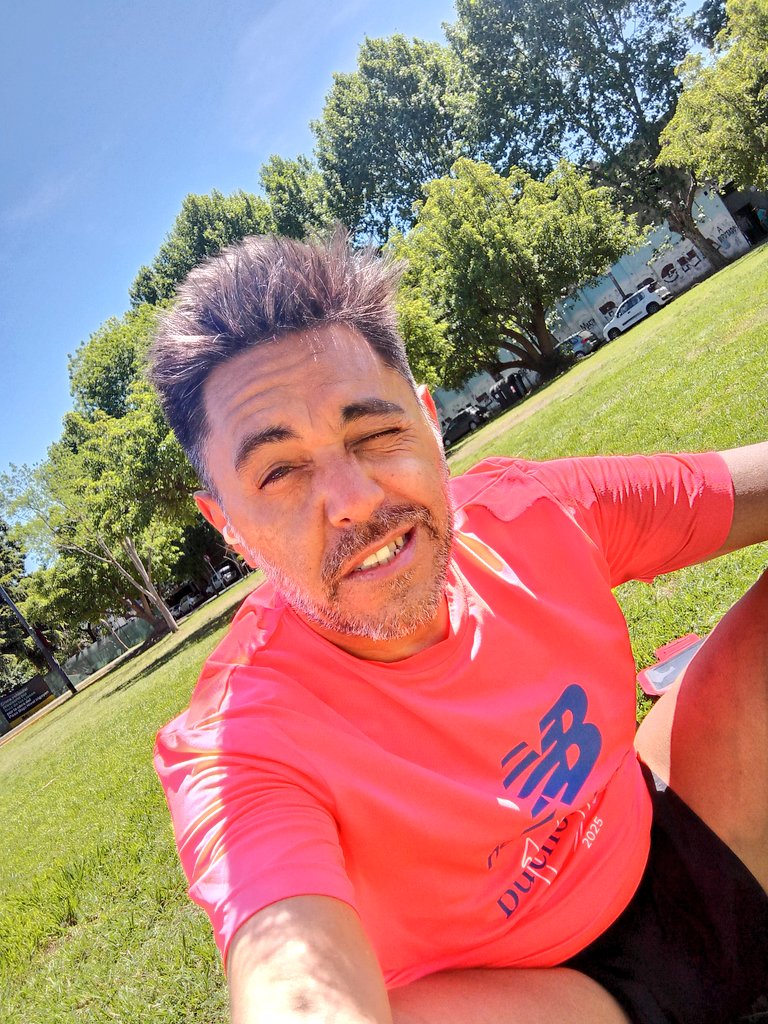 M1969edu's tweet photo. Run 🤍 Run
#RunIsLife
#RunYourWay
🤙🏼 https://t.co/ah2OraRkz3