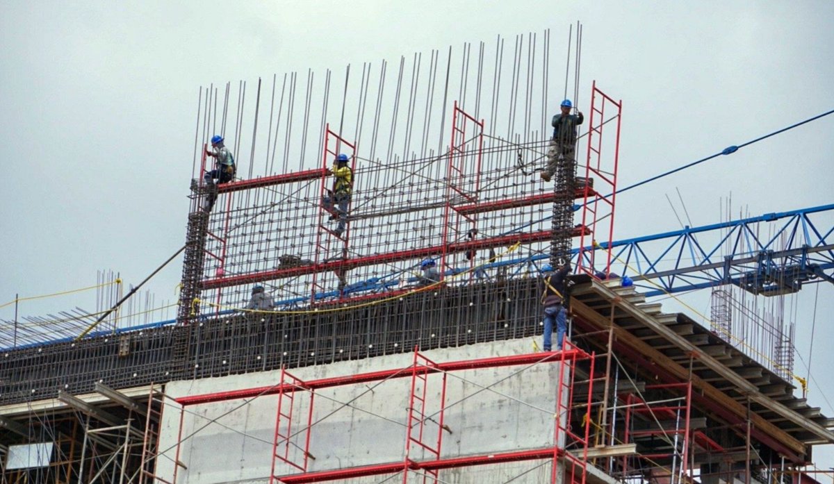 #Economía | 🇸🇻↗️El Salvador: Sector construcción incrementó más de 33.8 % en el segundo trimestre de 2025

Autoridades de la Cámara Salvadoreña de la Construcción (<a href="/CASALCOsv/">CASALCO</a>) informaron que al cierre de junio de 2025, es decir en el segundo semestre de este año, el sector