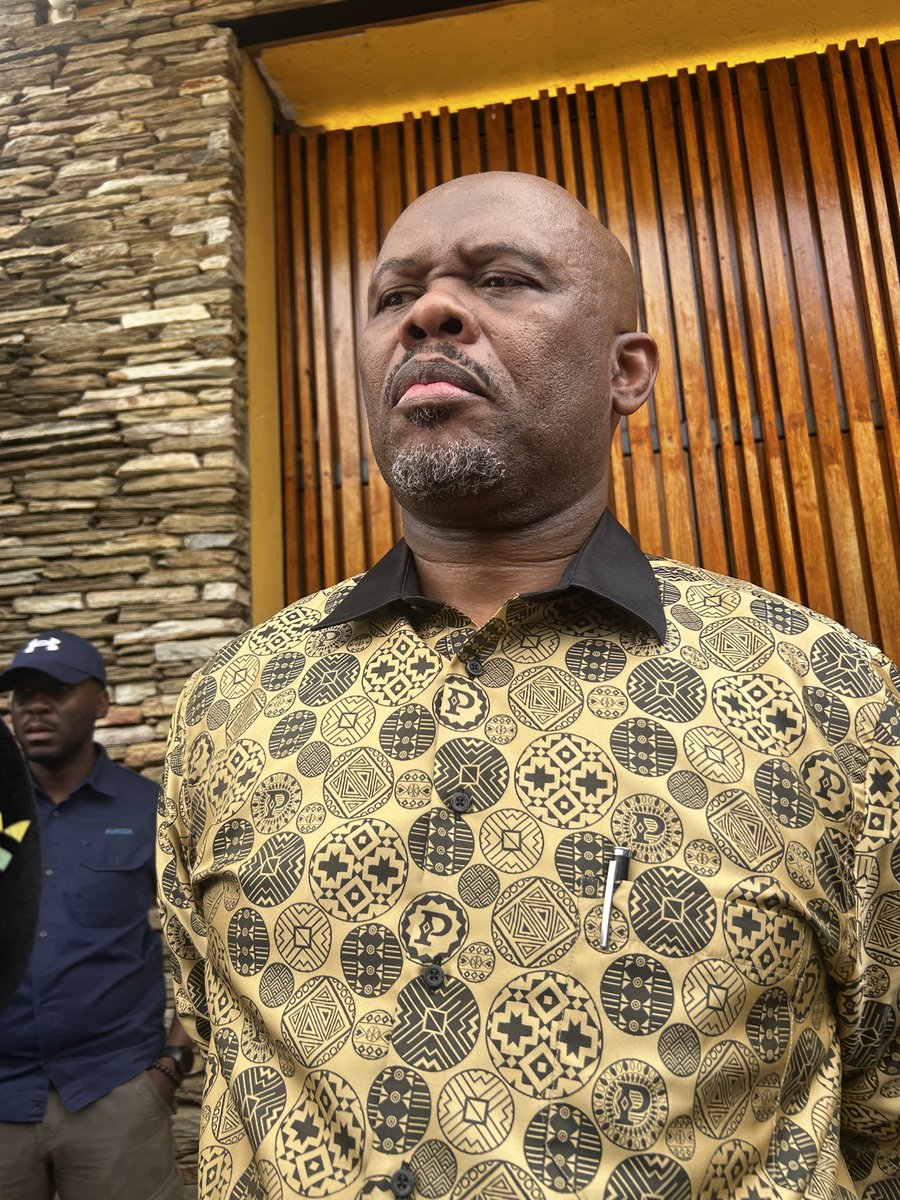 CapricornFMNews's tweet photo. Deputy Police Commissioner for Crime Detection Lt. General #ShadrackSibiya says  his life is in danger following today's search and seizure operation at his  Centurion home.

Sibiya says a laptop and cellphones were taken in the  operation by members of the SAPS National Intervention Unit, Special Task Force  and Crime Intelligence.

He has described the operation , which includes  surveillance, as an abuse of power and the presence of heavily armed police  officers in the home he shares with his elderly mother and children as  traumatic.

Sibiya says he's under siege and believes the whole exercise  is meant to confuse him and keep him under pressure as he prepares to appear  before the Madlanga Commission, Parliament's Ad Hoc Committee on SAPS, and an  internal disciplinary hearing. MDM